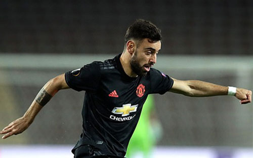 Huyền thoại M.U xếp Bruno Fernandes ngang hàng De Bruyne