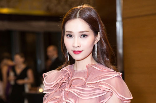 Những sao Việt đình đám từng có cuộc sống lao đao vì gia đình mang nợ