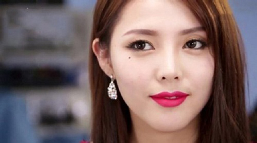 Tướng phụ nữ phá tài: Cuộc sống luôn gặp khó khăn, vất vả làm được bao nhiêu cũng đội nón ra đi