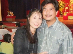 NSND Hồng Vân và ông xã Lê Tuấn Anh lộ ảnh hiếm thời U40 với nhan sắc không phải dạng vừa