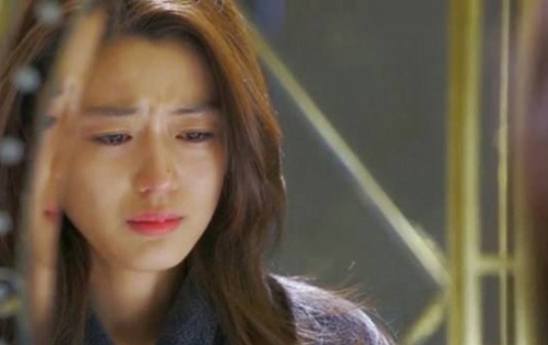 Đêm tân hôn, chồng nước mắt ngắn dài tiết lộ bí mật "động trời"