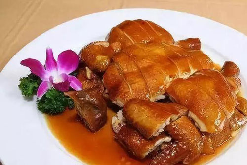 Cách làm gà hầm xì dầu: Da giòn và thịt mềm, hương vị thơm ngon ăn rồi muốn ăn mãi