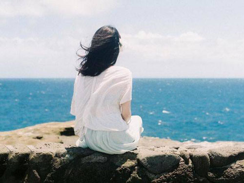 Tâm sự đẫm nước mắt của cô gái trẻ lấy chồng 1 năm vẫn 'nguyên vẹn'