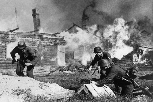 Kế hoạch ghê rợn mà Hitler định dùng cho Liên Xô