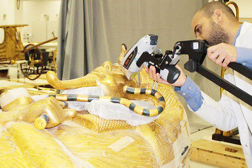Ai Cập phục chế quan tài lớn của Pharaoh Tutankhamun