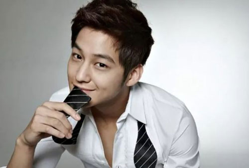 "Hoàng tử gốm" Kim Bum đã xuất ngũ