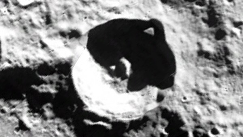 Phát hiện căn cứ khổng lồ người ngoài hành tinh trên Mặt trăng?