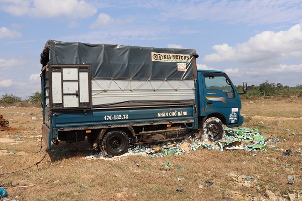 Đắk Lắk: Tiêu hủy hơn 140 thùng bia xâm phạm nhãn hiệu bia Heineken