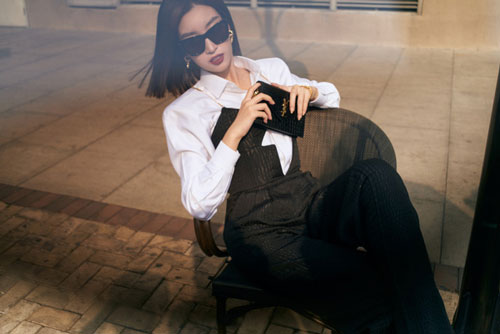 Sau khi bị chê nhạt, Hoa hậu Đỗ Mỹ Linh "lột xác" đầy bất ngờ