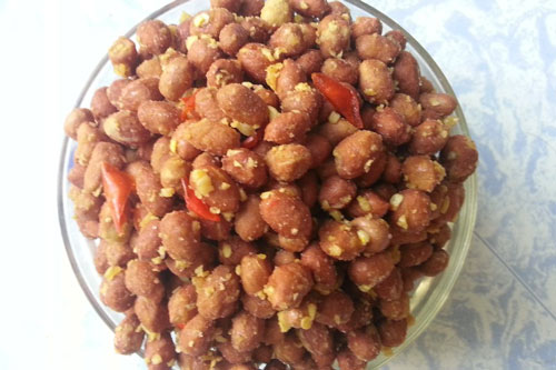 Đậu phộng cho thêm 3 thứ này vào rồi mới chiên đảm bảo ngon không cưỡng nổi