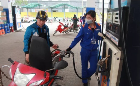 Giảm mạnh giá xăng, dầu để hỗ trợ người dân và doanh nghiệp