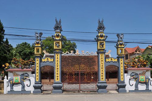 Vẻ đẹp của ngôi đình 300 năm tuổi trước ngày bị 'bức tử'