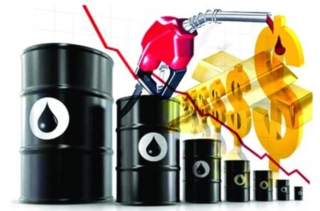 Giá dầu, xăng giảm “sốc”: Tin vui cho nền kinh tế? - 1