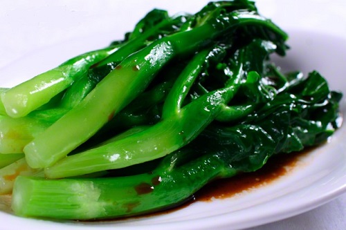 3 bước giúp bạn xào rau ngon xanh mướt, ai cũng “ngả nón kính phục”