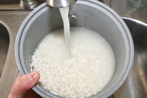 Sai lầm tai hại khi nấu cơm âm thầm bào mòn gan thận cả gia đình: 90% người Việt mắc phải