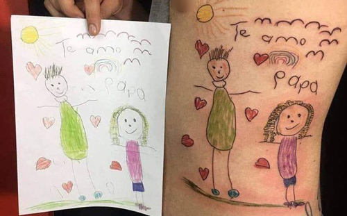 Ông bố trẻ xăm hình bức tranh con gái vẽ lên cơ thể, nhưng sự thật phía sau mới nghẹn lòng