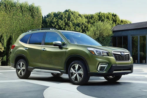 4. Subaru Forester (doanh số: 16.458 chiếc).