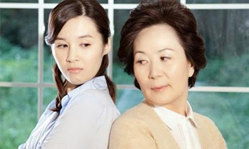 Con gái bị mẹ chồng ghét vì quá giống tôi