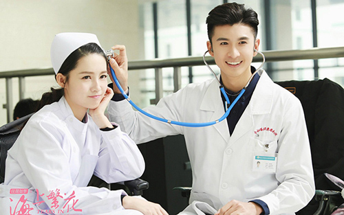 Những nam thần Hoa ngữ trong áo blouse trắng khiến fan 'tình nguyện' tới bệnh viện mỗi ngày