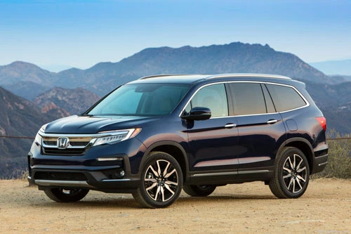 8. Honda Pilot (doanh số: 9.688 chiếc).