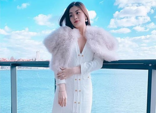 Á hậu Diễm Trang bị kẹt lại Ba Lan sau lệnh phong toả cả nước vì Covid-19