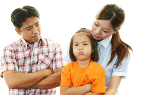 4 sai lầm khiến trẻ con hiện đại ngày càng ích kỷ thô lỗ, nhất là điều thứ 2