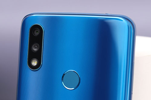 Đánh giá chi tiết Vsmart Star 3: RAM 2 GB, camera kép, giá 1,79 triệu đồng