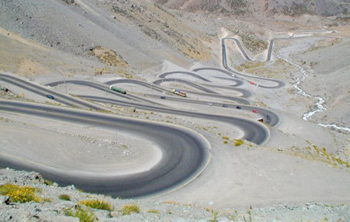 “Hết hồn” những con đường được mệnh danh là nguy hiểm nhất Trái Đất