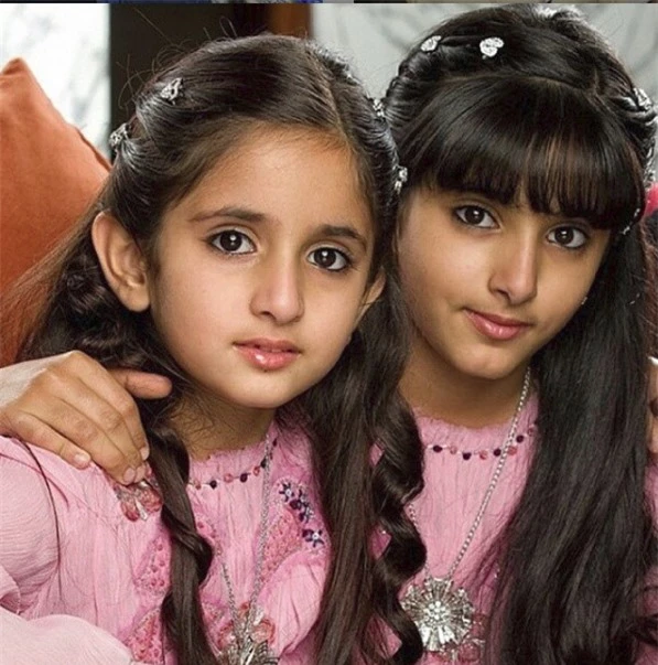 Hai nàng công chúa Dubai Salama và Samma từng làm chao đảo cộng đồng mạng bởi vẻ ngoài xinh đẹp như tạc tượng.