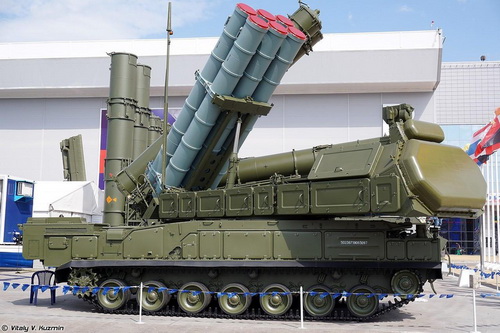 Xe mang phóng tự hành của tổ hợp tên lửa phòng không di động tầm trung Buk-M3. Ảnh: RIA Novosti.