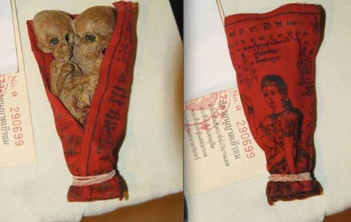 ‘Cậu bé vàng’ Kuman Thong: Linh hồn trẻ thờ - là ‘thần tài’ hay nuôi ma trong nhà?