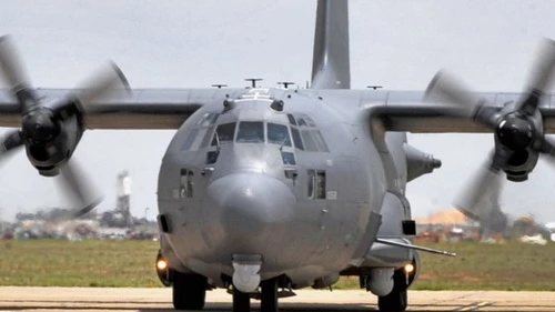 Máy bay yểm trợ hỏa lực AC-130W Stinger II. Ảnh: Jane's Defense Weekly.