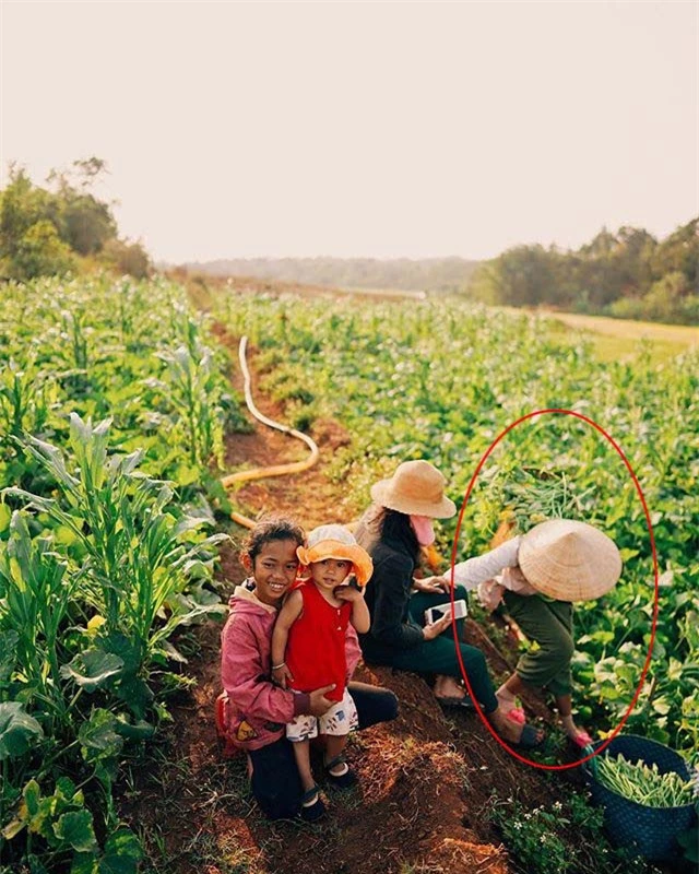 H'Hen Niê cùng bạn trai tin đồn tiếp tục lộ bằng chứng hẹn hò &quot;hai năm rõ mười&quot;, chỉ còn chờ ngày công khai - Ảnh 4.