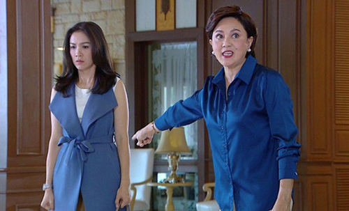 Mẹ chê vợ lười chảy thây đòi “thay dâu”, con trai báo 1 tin bà vội quay sang nịnh nọt