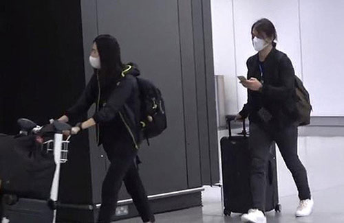 Đi kỷ niệm 7 năm ngày cưới ở Nhật Bản, vợ chồng Trịnh Y Kiện phải về vì COVID-19