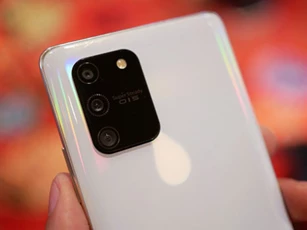 Đánh giá chi tiết Samsung Galaxy S10 Lite: Chip S855, RAM 8 GB, pin 4.500 mAh, giá 14,99 triệu