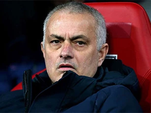 Cựu sao M.U khuyên Tottenham 'chớ dại' sa thải HLV Mourinho