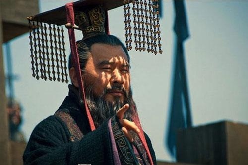 Vì sao Tào Tháo quyền ngang thiên tử mà chỉ dám xưng vương, không dám xưng đế như Lưu Bị?