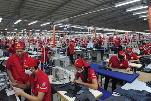 Nhiều nước đóng biên giới, xuất khẩu nhận thêm tin xấu