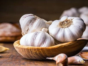 Thực phẩm ''đại kỵ'' cực "độc" khi nấu cùng tỏi