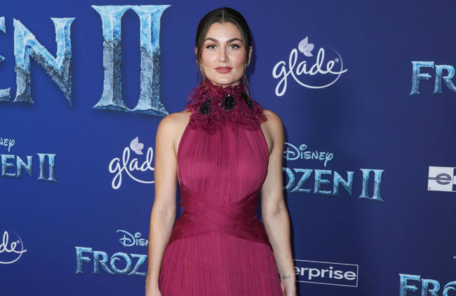 Ngôi sao “Frozen II” dương tính với COVID-19