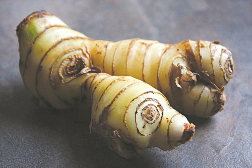 Loại củ "rẻ như bèo" mọc đầy trong vườn nhưng là "thần dược" cho phụ nữ, ngừa 7 bệnh ung thư