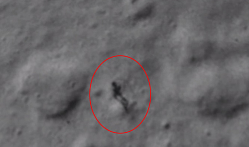 Phát hiện "người ngoài hành tinh" trên mặt trăng?