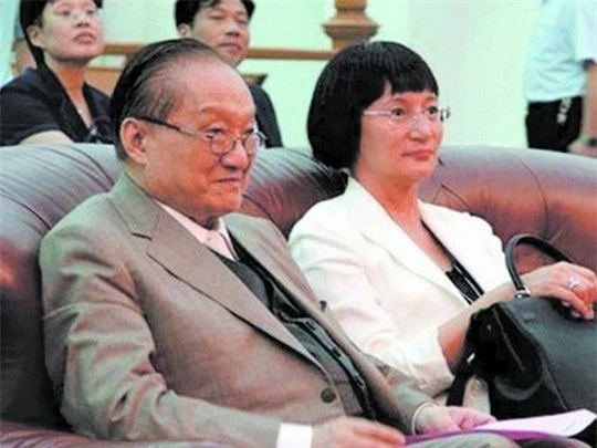 Kim Dung và Lâm Lạc Di chung sống mà không có con. 