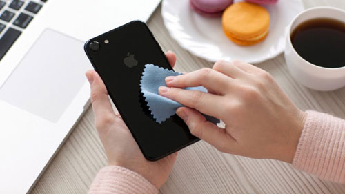 Hướng dẫn vệ sinh điện thoại đúng cách chống lây nhiễm COVID-19