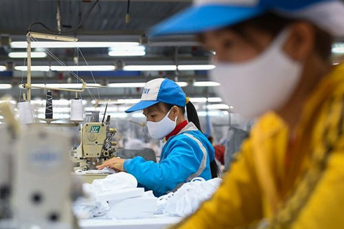 Thiếu nguyên liệu, hàng tồn không bán được, doanh nghiệp chồng chất khó khăn