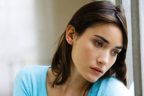 Kết hôn 4 năm, chồng không chịu cho mang thai mà nhà chồng cũng chẳng giục giã sinh con, tôi hoang mang mãi đến khi nghe được câu khấn của bố chồng trong đám giỗ