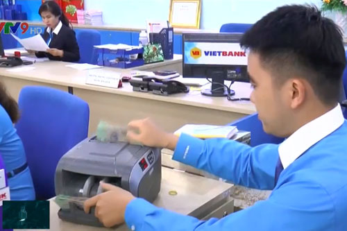 Ngân hàng giảm lãi suất, hỗ trợ doanh nghiệp vượt qua giai đoạn khó khăn do COVID-19