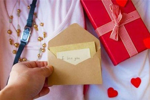 Ảnh người yêu cũ là đồ "đại hung", không được giữ lại trong nhà kẻo "xui tận mạng"