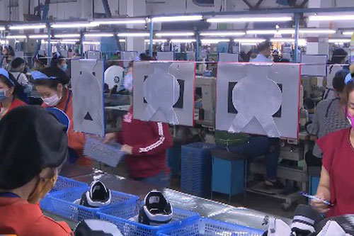 Tạm dừng đóng BHXH để hỗ trợ doanh nghiệp vượt khó